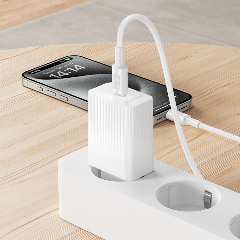 Сетевое зарядное устройство BOROFONE BAS73A Source 1xUSB-C с Кабелем Type-C - Type-C, 20W, белый фото