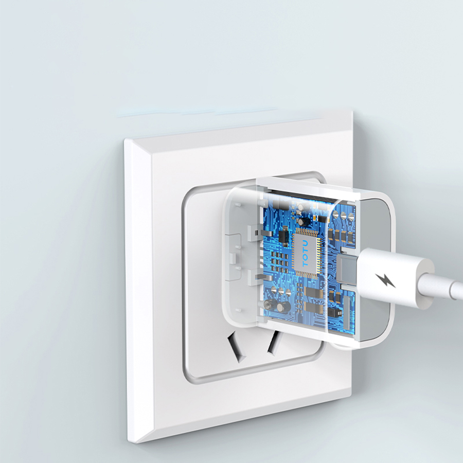 Сетевое зарядное устройство TOTU CACQ-010 1xUSB-C, 2.2A, 20W, белый фото
