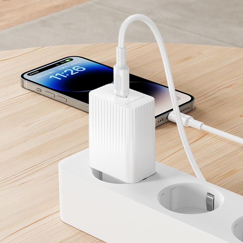 Сетевое зарядное устройство BOROFONE BAS73A Source 1xUSB-C с Кабелем Type-C - Lightning, 20W, белый фото