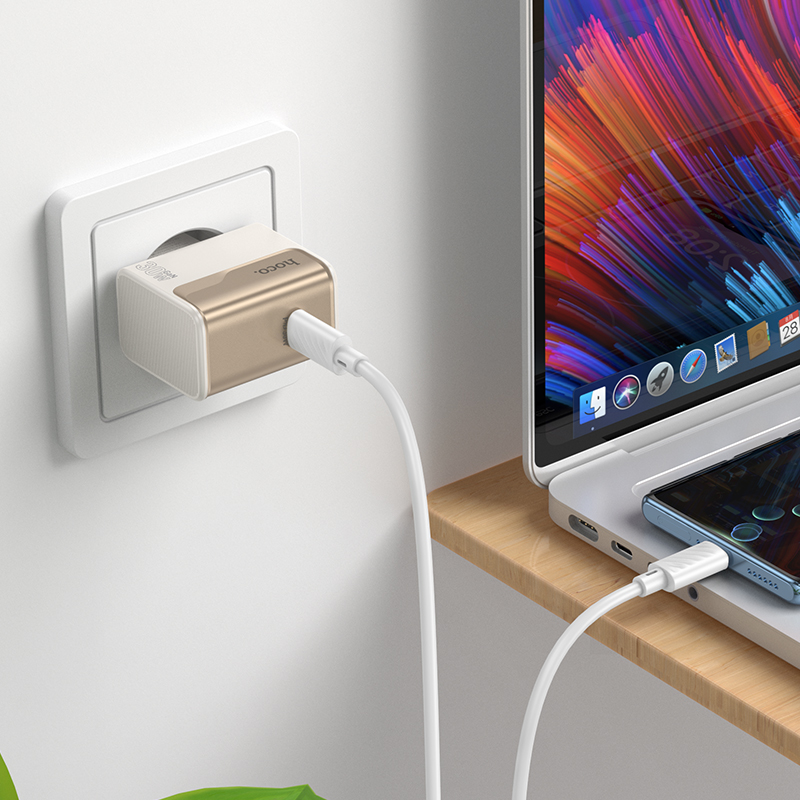 Сетевое зарядное устройство HOCO CS72A Star 1xUSB-C с Кабелем Type-C - Type-C, 30W, белый фото
