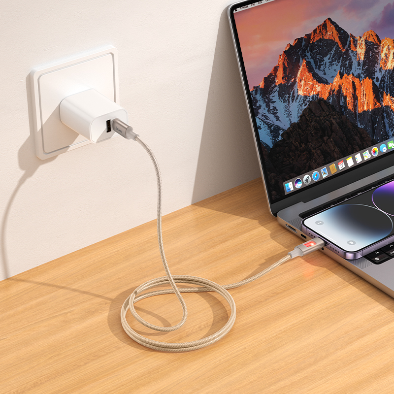 Кабель USB-C HOCO U144 Charging Type-C - Lightning, 27W, 1.2 м, золотой фото