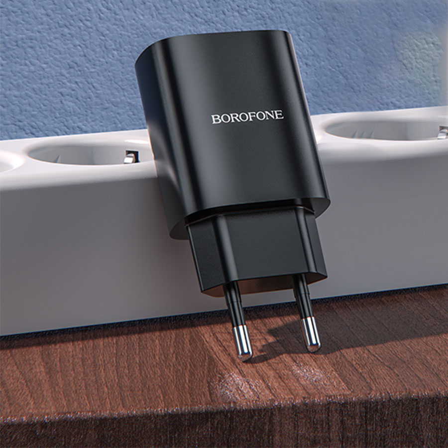 Сетевое зарядное устройство BOROFONE BN1 Innovative 1xUSB с Кабелем USB - Lightning, 2.1A, черный фото