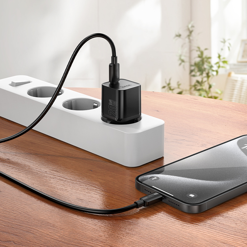 Сетевое зарядное устройство HOCO N64 Ingenious 1xUSB-C с Кабелем Type-C - Type-C, 20W, черный фото