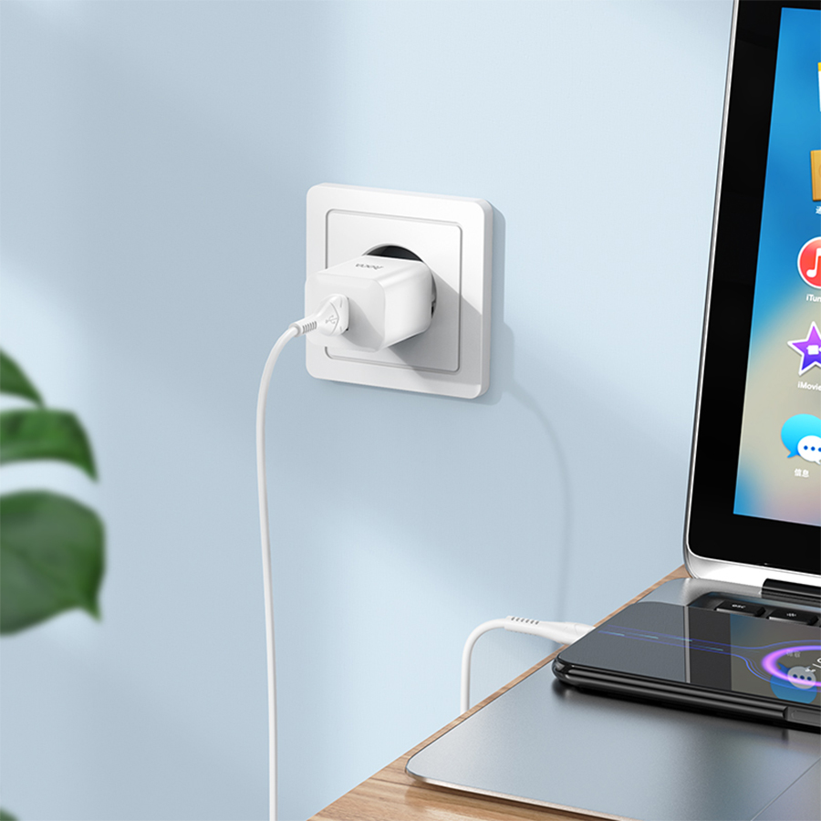 Сетевое зарядное устройство HOCO N26 Maxim 1xUSB, 3.0A, 18W, белый фото