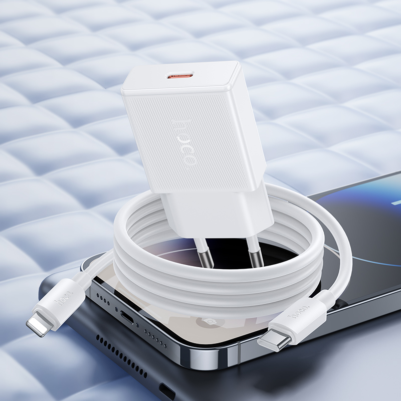 Сетевое зарядное устройство HOCO N72 Speed 1xUSB-C с Кабелем Type-C - Lightning, 20W, белый фото