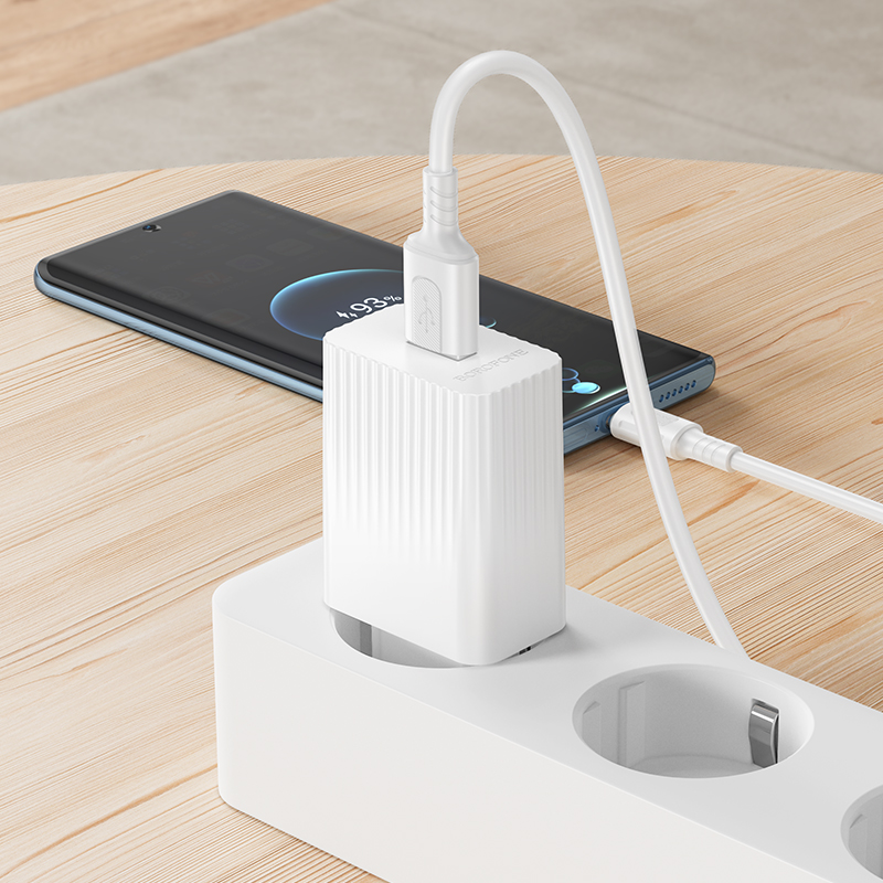 Сетевое зарядное устройство BOROFONE BAS72A Source 1xUSB с Кабелем USB - Type-C, 18W, белый фото