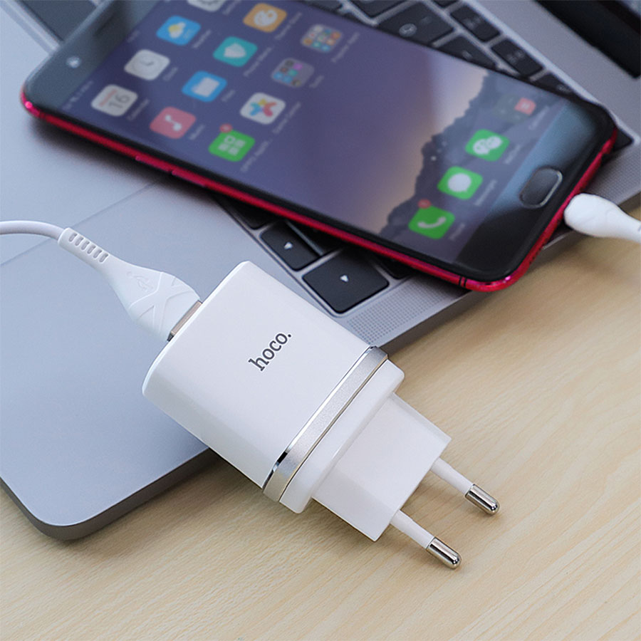 Сетевое зарядное устройство HOCO C12Q Smart 1xUSB с Кабелем USB - Micro, 3A, 18W, белый фото