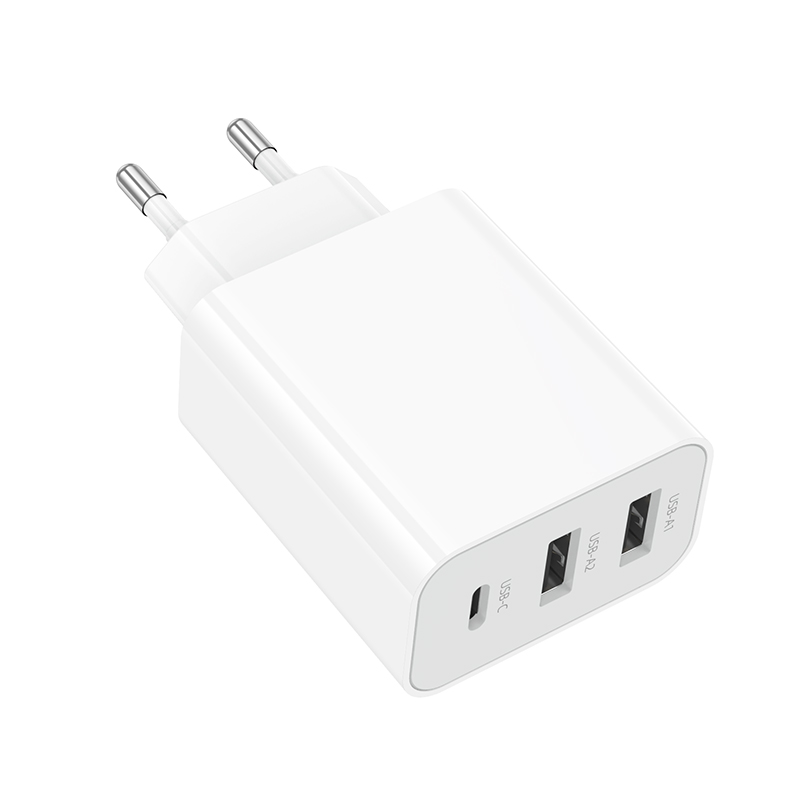 Сетевое зарядное устройство BOROFONE BA105A Stellar 2xUSB + 1xUSB-C, 3A, 15W, белый фото