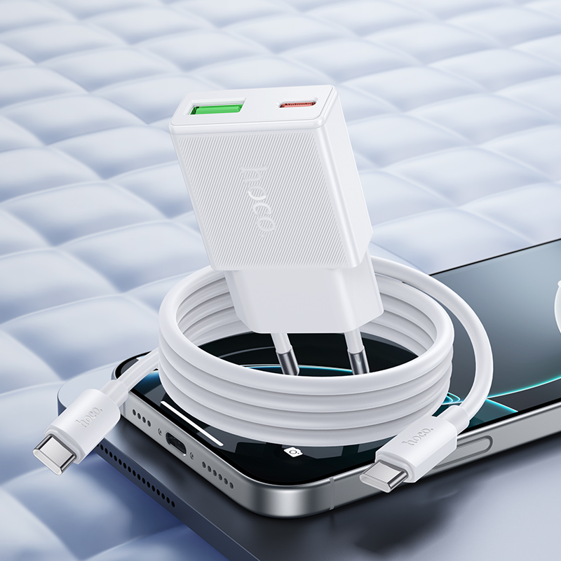 Сетевое зарядное устройство HOCO N73 Speed 1xUSB + 1xUSB-C с Кабелем Type-C - Type-C, 3A, 20W, белый фото