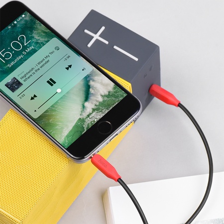 Аудиокабель HOCO UPA11 AUX Jack 3,5 (m) - Jack 3,5 (m), 1 м, черный+красный фото