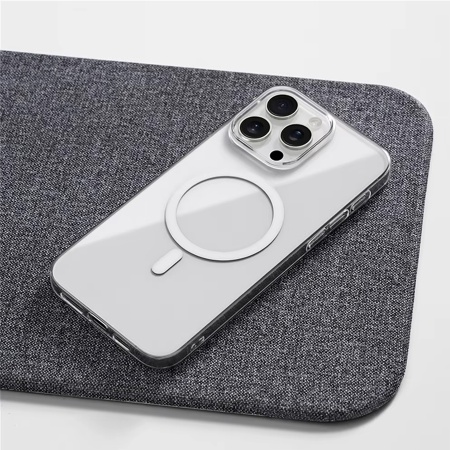 Чехол Clear Case пластиковый with MagSafe и Анимация для iPhone 15 Pro 6.1", прозрачный фото