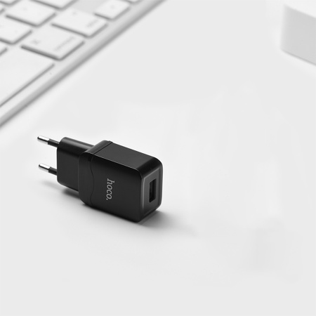 Сетевое зарядное устройство HOCO C22A Little 1xUSB с Кабелем USB - Lightning, 2.4A, 10.8W, черный фото
