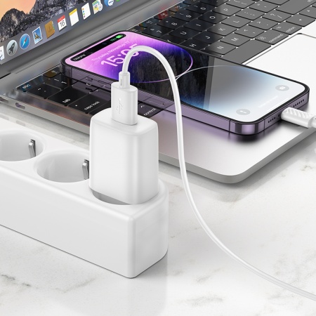 Сетевое зарядное устройство HOCO C134A Solid 1xUSB с Кабелем USB - Lightning, 2.4A, белый фото